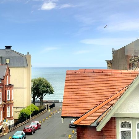 Apartment Victoria With Free Parking Скарбъро Екстериор снимка