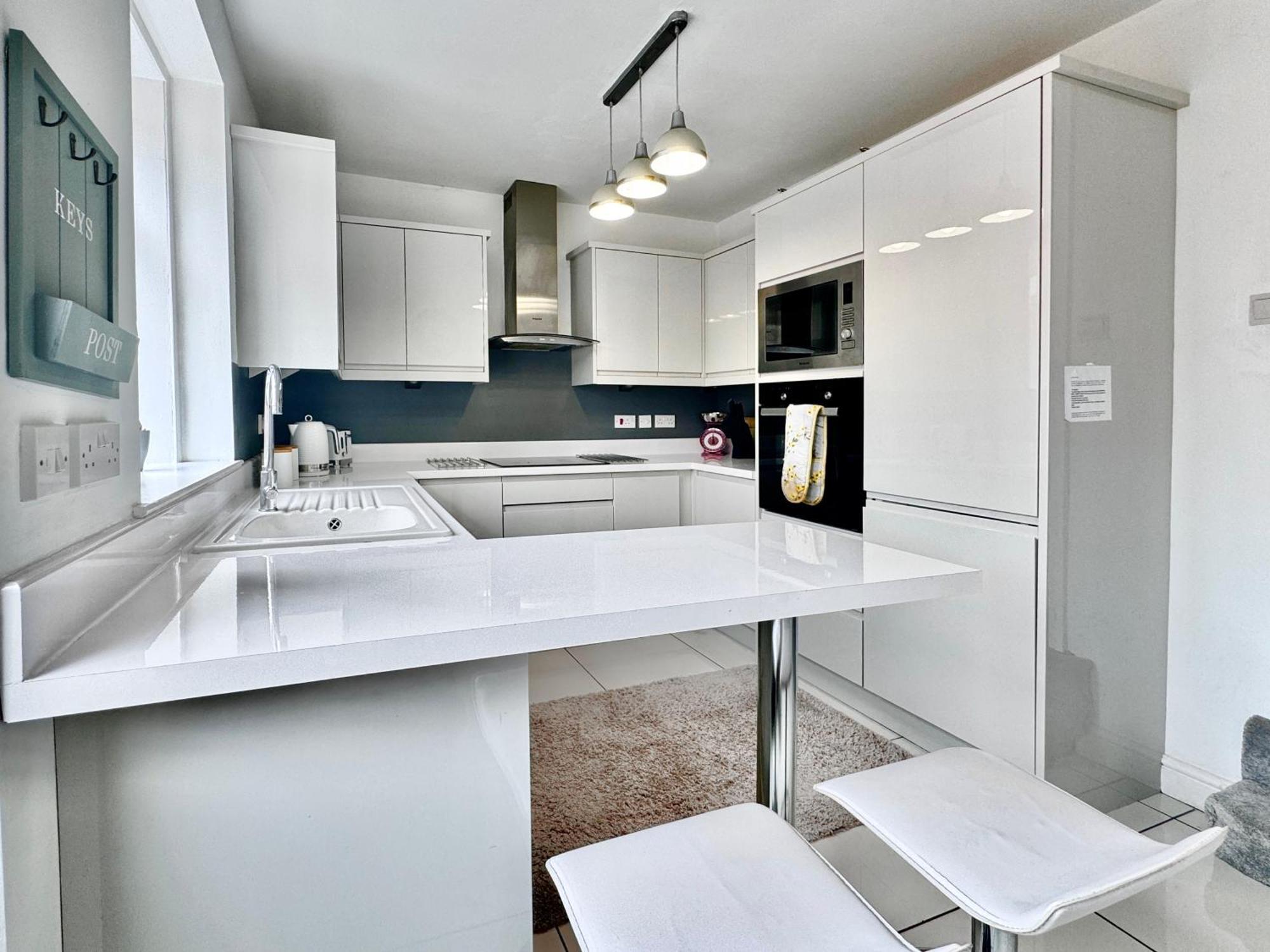 Apartment Victoria With Free Parking Скарбъро Екстериор снимка