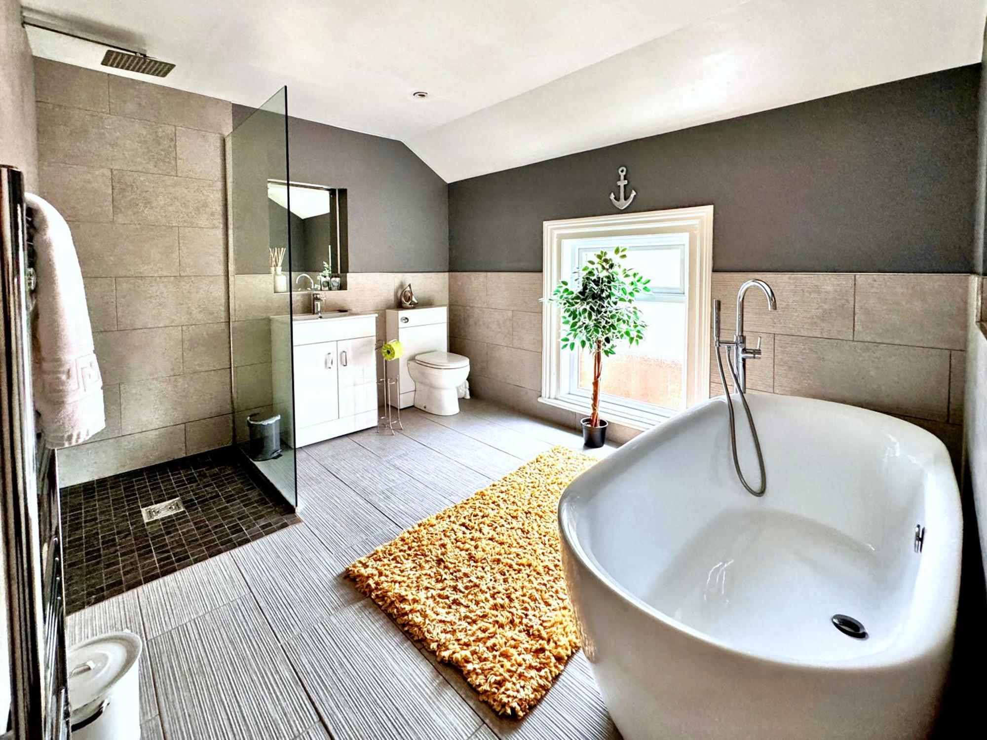 Apartment Victoria With Free Parking Скарбъро Екстериор снимка