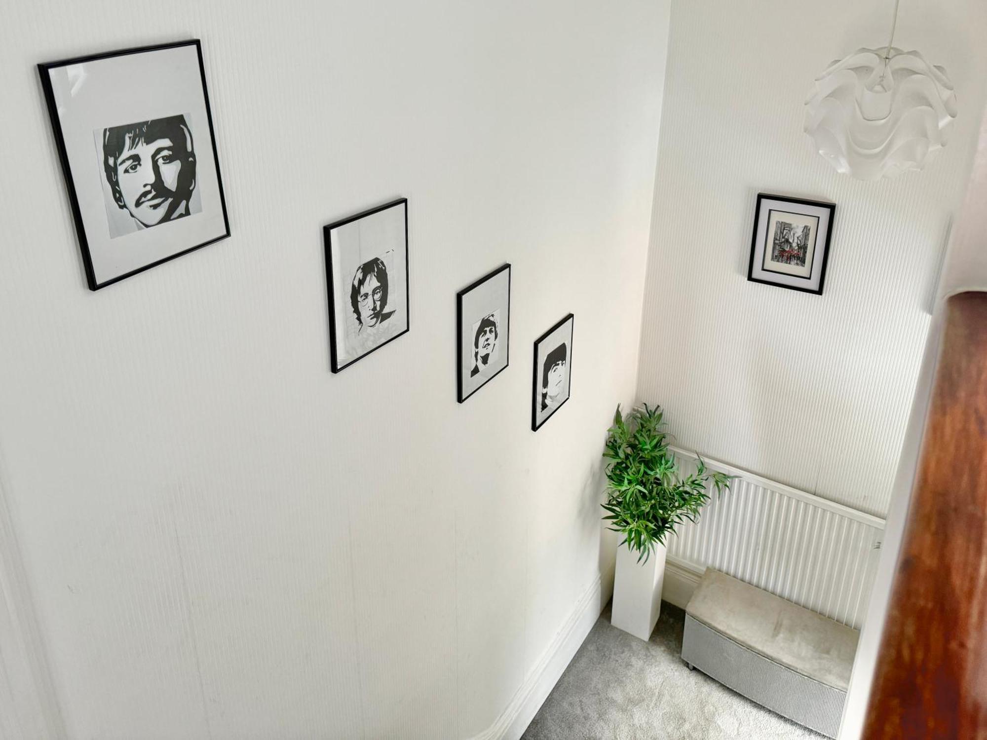 Apartment Victoria With Free Parking Скарбъро Екстериор снимка