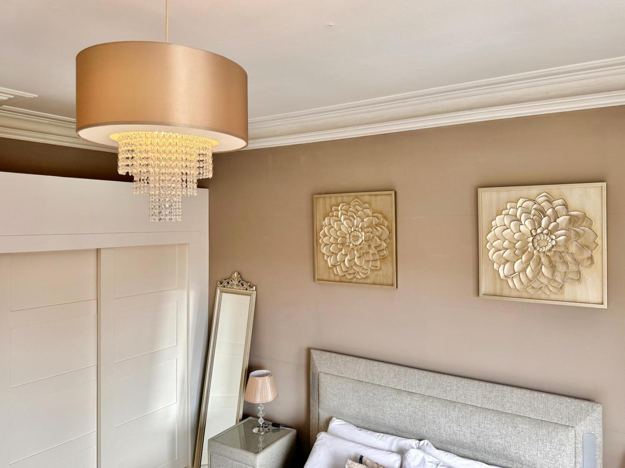 Apartment Victoria With Free Parking Скарбъро Екстериор снимка