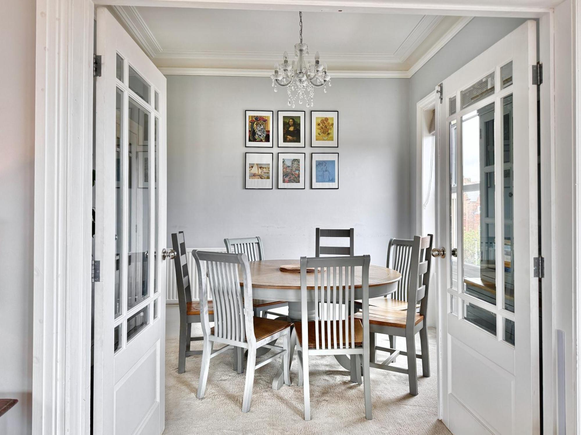 Apartment Victoria With Free Parking Скарбъро Екстериор снимка