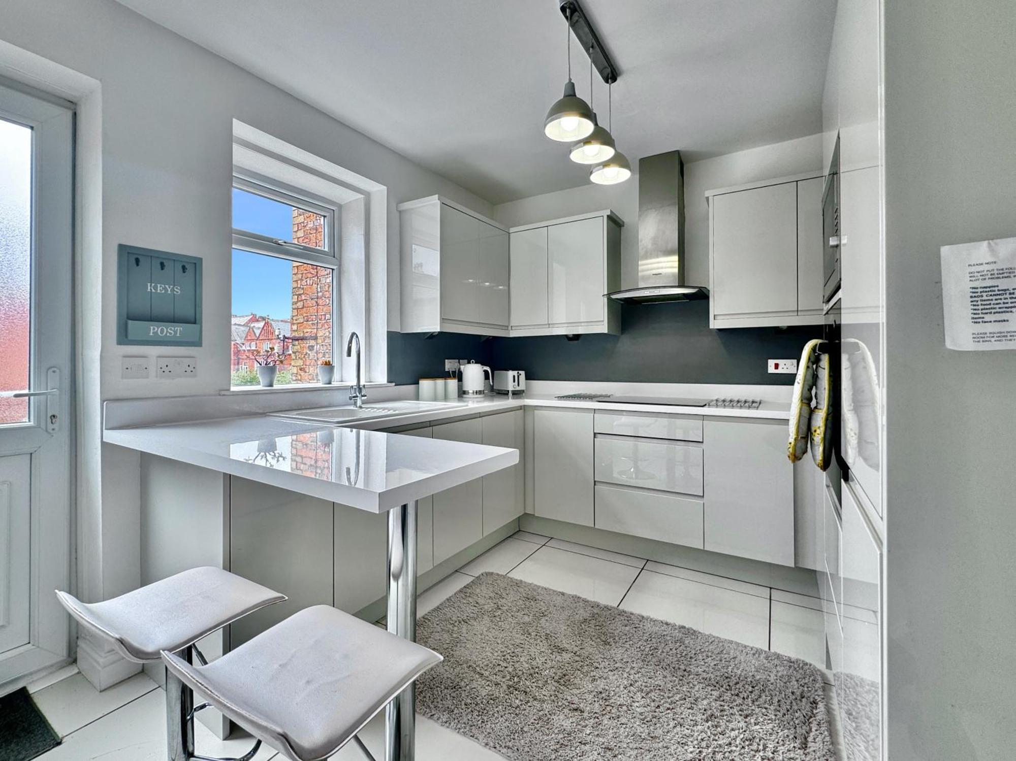 Apartment Victoria With Free Parking Скарбъро Екстериор снимка